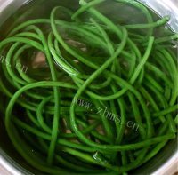 美食豇豆镶嵌珍珠丸做法图解4)