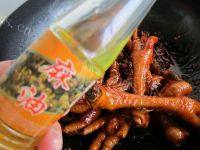 美味的麻辣鸡爪做法图解10)