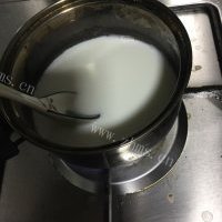 DIY牛奶冻的做法图解四