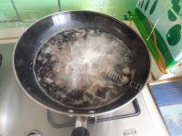 家常菜土豆胡萝卜炖牛肉做法图解3)