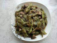 美味的豆角炖肉做法图解5)