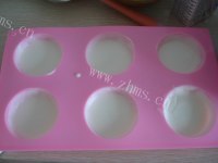 美味的椰子慕斯蛋糕做法图解10)