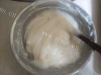 自制红豆沙冰皮月饼做法图解4)