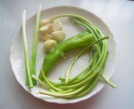 家常菜腊肉炒豆干做法图解3)