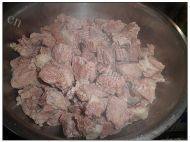 土豆炖牛肉做法图解5)