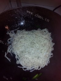 美味的蔬菜炒面做法图解7)