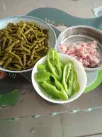 家常菜肉沫炒酸豆角做法图解1)