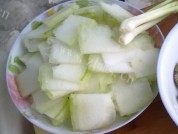 美味的冬瓜蛤蜊汤做法图解2)