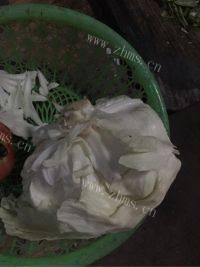 家常菜干锅手撕包菜做法图解1)