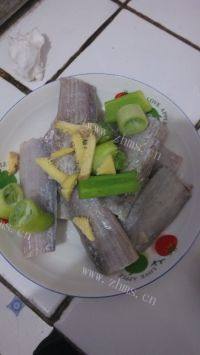 家常菜糖醋带鱼做法图解3)
