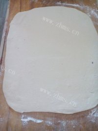 自制紫薯双色馒头做法图解5)