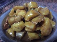 美味的五花肉炖土豆做法图解5)