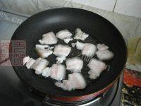 可口的蒜苔回锅肉的做法图解三