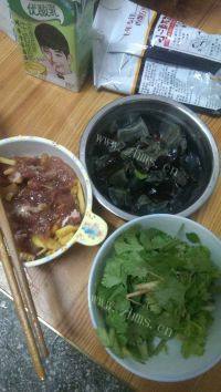养颜的皮蛋瘦肉粥做法图解5)