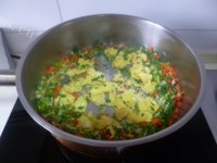 色香味俱全的蛋炒饭做法图解8)
