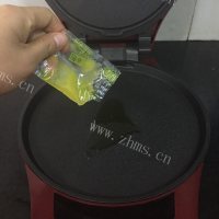 美味电饼档煎牛排做法图解2)