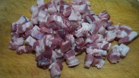 家常菜香菇红烧肉做法图解1)