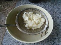 好吃的金蒜鸡翅做法图解5)