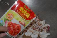 简易酸菜炒鱿鱼做法图解6)