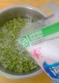 自制酸豆角做法图解3)