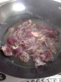 家常菜萝卜炖牛腩做法图解2)