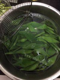 家常菜蒜香扁豆做法图解4)