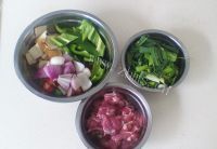 鲜美可口的干锅花菜的做法图解一