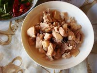 家常尖椒炒鸡腿肉做法图解4)