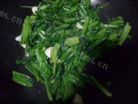 甘脆的素炒油麦菜做法图解8)