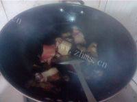 家常菜蒜苗炒腊肉做法图解9)