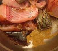 美味的熏鱼做法图解2)
