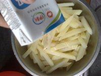 「DIY美食」炸薯条做法图解5)