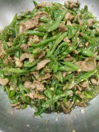 家常青椒炒肉