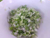 鲜甜发面葱花饼做法图解2)