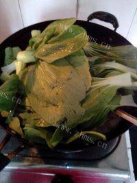 美味的青菜肉丸汤做法图解9)