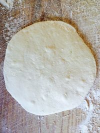 美味的芹菜肉包子做法图解13)