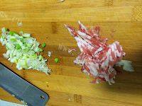 家常菜黄豆芽炒肉丝做法图解2)