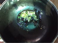 香飘十里的西红柿鸡蛋疙瘩汤做法图解4)