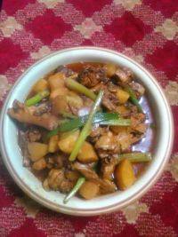 家常菜土豆炖鸡