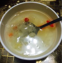 滋补银耳雪梨汤