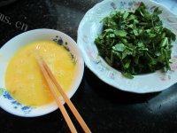 家常菜香芹炒蛋做法图解3)