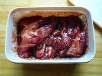 美味的电饭锅版叉烧肉做法图解11)
