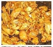 美味的黄花菜烧猪肉做法图解6)