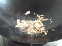 家常菜蒜苗炒豆芽做法图解5)
