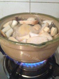 炖鸡汤做法图解5)