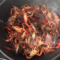 美味的麻辣小龙虾做法图解7)