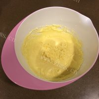 自制蔓越莓麦芬做法图解4)
