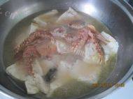 美味的豆腐蟹汤做法图解4)