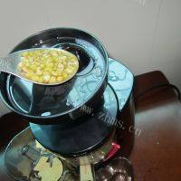 口感丰厚的双豆豆浆做法图解6)
