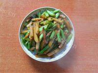 家常菜芹菜土豆条